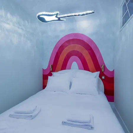 Beautiful Modern Barbie Flat In شقة