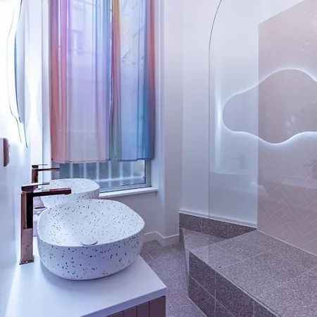 Beautiful Modern Barbie Flat In Paris
