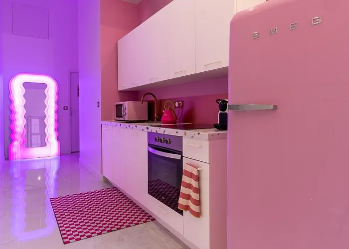Beautiful Modern Barbie Flat In Διαμέρισμα *