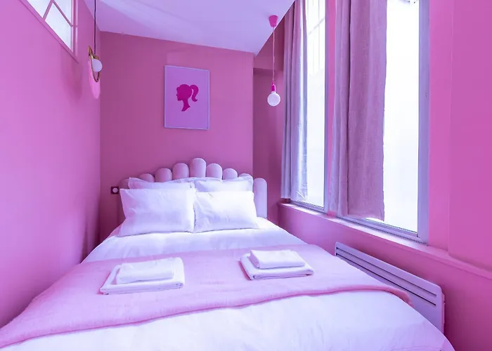 Beautiful Modern Barbie Flat In Διαμέρισμα *