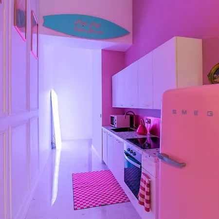 Lägenhet Beautiful Modern Barbie Flat In *